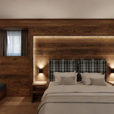 La Tana Del Viaggiatore B&B Cavedago Eksteriør bilde